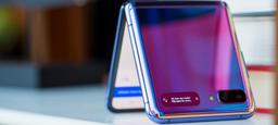 Такого со своим Samsung Galaxy Z Flip вы точно делать не станете. Оказывается, этот смартфон прочнее, чем можно было бы подумать