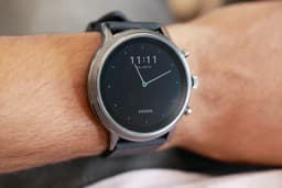 Важное обновление для умных часов Fossil Gen 5