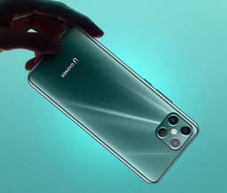 Представлен смартфон с самым странным расположением сканера отпечатка пальцев