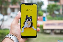Пользователей легендарного бестселлера Poco F1 успокоили: MIUI 12 его не испортит