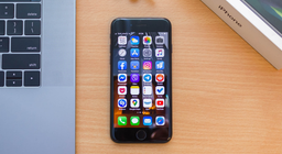 Китайская катастрофа Apple. Смартфоны iPhone могут перестать покупать из-за действий Трампа