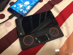 Первые фото прототипа Sony Ericsson Xperia Play 2
