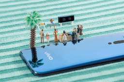 Потерять съёмную камеру уникального смартфона Vivo не получится