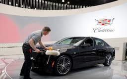Автопилот Tesla существенно уступил GM Super Cruise в тесте Consumer Reports