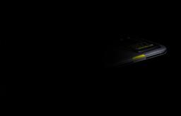 Уникальный OnePlus 8T в честь выхода Cyberpunk 2077 от создателей «Ведьмака» на первом изображении