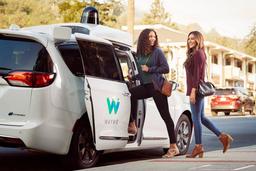 Полностью беспилотные такси. Все автомобили сервиса Waymo One вскоре лишатся страхующих водителей