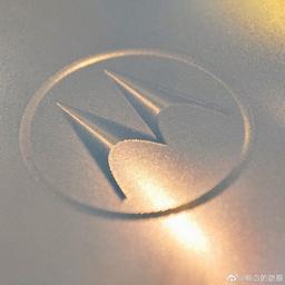 Motorola обещает новый флагман, но он может оказаться ненастоящим