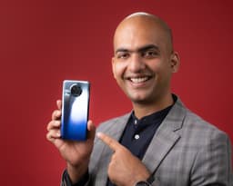 «Идеальная десятка» Xiaomi Mi 10i в руках топ-менеджера компании