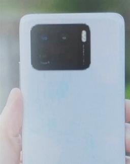 Первое потенциальное «живое» фото Xiaomi Mi 11 Pro