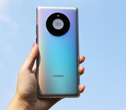 Владельцы Huawei бегут в лагерь Xiaomi. Фирменное приложение Xiaomi Mall в Huawei AppGallery скачали почти 50 млн человек