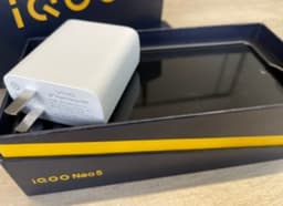 120 Гц, Snapdragon 870, 4400 мА·ч и 66 Вт. iQOO Neo 5 станет главным конкурентом Redmi K40