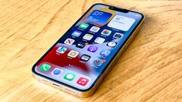 Пользователи жалуются на дисплеи iPhone 13