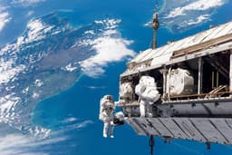 Роскосмос и NASA договорились о возобновлении перекрёстных полётов