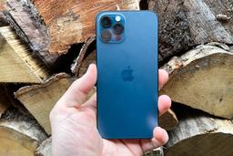 В Россию ввезут рекордное количество iPhone: поставки приблизились к историческому максимуму
