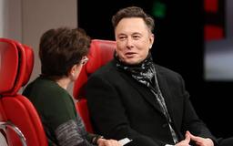Илон Маск продал акции Tesla на 1,1 миллиарда долларов. И продаст ещё примерно на 14 миллиардов