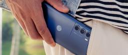 144 Гц, 108 Мп, Qualcomm Snapdragon 888+ и 5000 мА·ч. Motorola представила доступный флагман — Moto G200