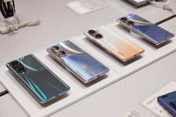 Большая утечка: Honor 60 показали вживую в четырёх цветах
