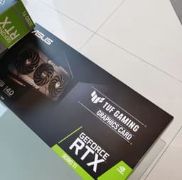 Система охлаждения видеокарты GeForce RTX 3090 Ti заметно отличается от системы охлаждения GeForce RTX 3090