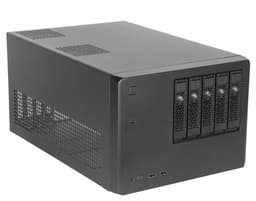 На переднюю панель корпуса SilverStone CS351 вынесено пять отсеков для накопителей типоразмера 3,5 дюйма с поддержкой горячей замены