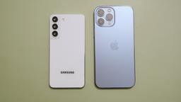 «Не включайте экран Galaxy S22. iPhone 13 Pro Max позорно проиграет», — iPhone 13 Pro Max сравнили с крошечным Samsung Galaxy S22