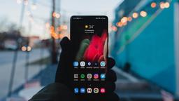 Samsung меняет стратегию, чтобы продать десятки миллионов Galaxy S22