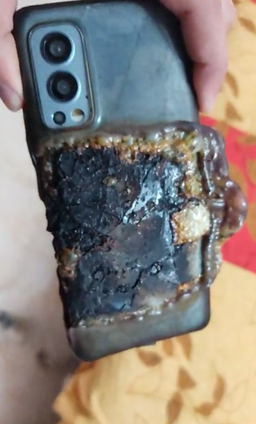 OnePlus Nord 2 продолжает подтверждать свой статус опасного устройства. Взорвался очередной экземпляр