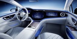 Mercedes-Benz показала футуристический интерьер флагманского электрического седана EQS с 56-дюймовым «гиперскрином»