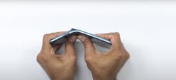 Это фиаско, Redmi. Смартфон Redmi Note 10 легко разломать руками