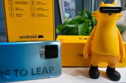 Представлен недорогой смартфон Realme 8 с экраном Super AMOLED. Первые фото с Realme 8 Pro