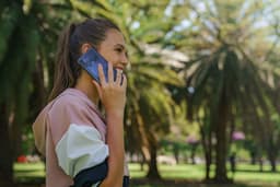 Доступная 90-герцевая Motorola: представлен смартфон Moto G50