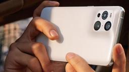 Смартфон с «дизайном космической эры и футуристической эстетикой». Oppo Find X3 Pro получил награду Red Dot Product Design Award