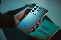Huawei выпала из пятёрки лидеров, Apple и Xiaomi сражаются за второе место. Ситуация на рынке смартфонов в первом квартале 2021
