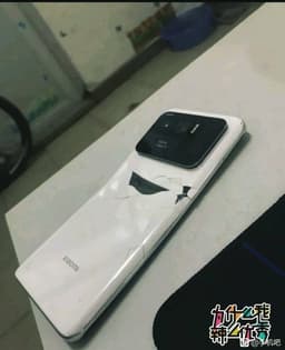 Xiaomi Mi 11 Ultra оказался очень хрупким: смартфон легко гнётся и ломается