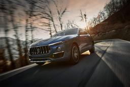 330 л.с. и разгон до 100 км/ч за 6 с. Представлен гибридный кроссовер Maserati Levante Hybrid