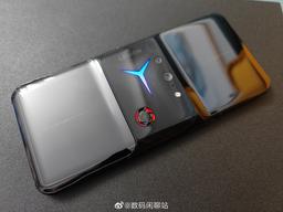 Snapdragon 888, Samsung AMOLED E4, 144 Гц, 16/512 ГБ и два вентилятора. Живые фото Lenovo Legion 2 Pro