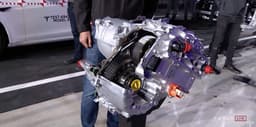Илон Маск прорекламировал электродвигатель нового суперкара Tesla Roadster