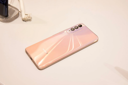 Новинка Honor во всей красе: опубликованы первые живые фото Honor X20 SE