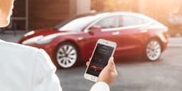 Tesla планирует учитывать «рейтинг безопасности» водителя при расчёте стоимости страховки