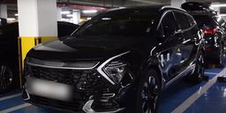 Совершенно новый Kia Sportage 2021 в реальной жизни выглядит иначе. Чёрный кроссовер показали вживую в большом видеоролике