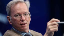 Бывший глава Google считает, что США не смогут оторваться от Китая в технологической гонке без помощи Японии и Кореи