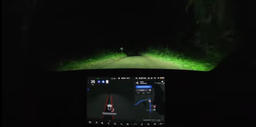 Теперь машины Tesla способны двигаться на автопилоте даже по грунтовой дороге без разметки. Всё благодаря функции FSD v9