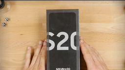 Пользователи Samsung Galaxy S20 начали жаловаться на проблемы с мерцанием дисплея, когда гарантия у многих закончилась