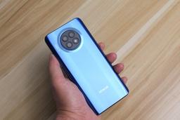 А компания Honor точно ушла от Huawei? Грядущий Honor X20 внешне является копией Nova 8i