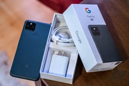 Google пошла по стопам Apple, Samsung и Xiaomi. Смартфоны Pixel 6 и Pixel 6 Pro не получат зарядки в комплекте