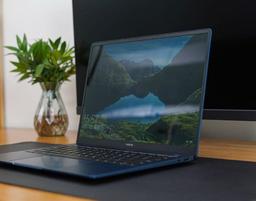 Так выглядит убийца RedmiBook 14. Realme Book c 14-дюймовым экраном разрешением 2К позирует на живых фото
