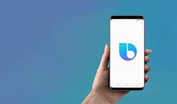 Samsung не забыла о своём голосовом помощнике Bixby. В новых гибких смартфонах он стал намного быстрее