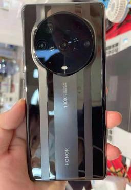 Пентакамера во всей красе. Honor Magic3 Pro Plus, очень похожий на Huawei Mate 40 RS Porsche Design, показали вживую