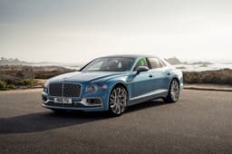 Представлен первый электрифицированный автомобиль Bentley Mulliner
