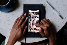 Последний анонс Apple вызвал возмущение: прикрываясь поиском запрещённых фотографий, компания может следить за пользователями