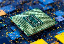 Intel снова в игре. 16-ядерный Intel i9-12900K опередил в популярном бенчмарке 16-ядерный Ryzen 9 5950X и 32-ядерный Threadripper 2990WX
